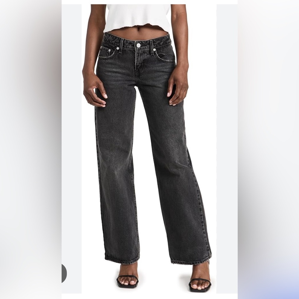 Levi’s Women’s Low Loose Black Denim Jeans size 25